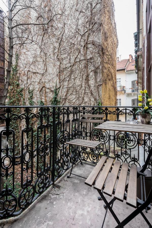 Pyvo Street Home With Balcony By Nw 부다페스트 외부 사진